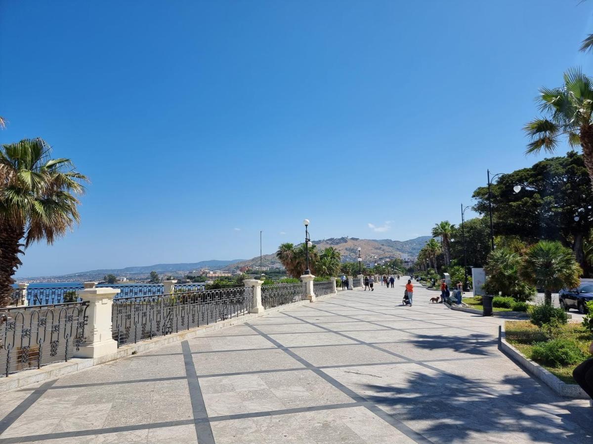 Ferienwohnung Loft Magna Grecia Reggio Calabria Centro Storico A 3 Minuti A Piedi Dal Mare Exterior foto