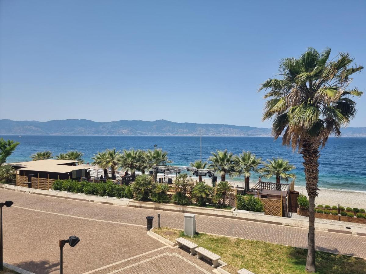 Ferienwohnung Loft Magna Grecia Reggio Calabria Centro Storico A 3 Minuti A Piedi Dal Mare Exterior foto